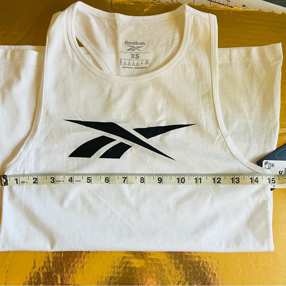 Reebok ~ Razor Back T~shirt - Picture 4 of 6